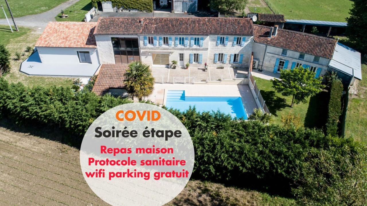 Bed and Breakfast Les Cuves - Saintes Chaniers Екстер'єр фото