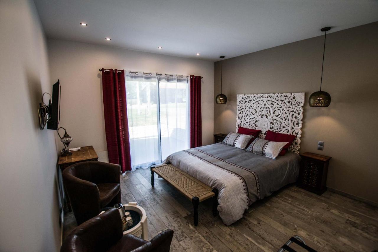Bed and Breakfast Les Cuves - Saintes Chaniers Екстер'єр фото