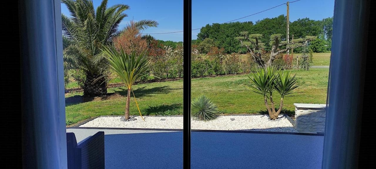 Bed and Breakfast Les Cuves - Saintes Chaniers Екстер'єр фото