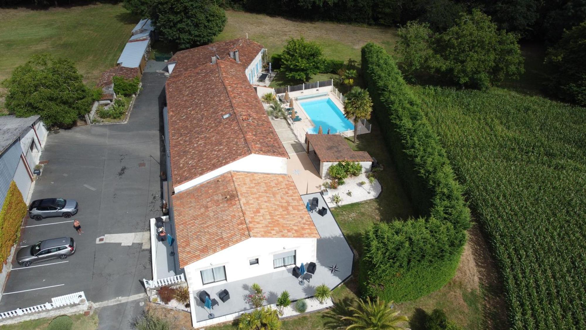 Bed and Breakfast Les Cuves - Saintes Chaniers Екстер'єр фото