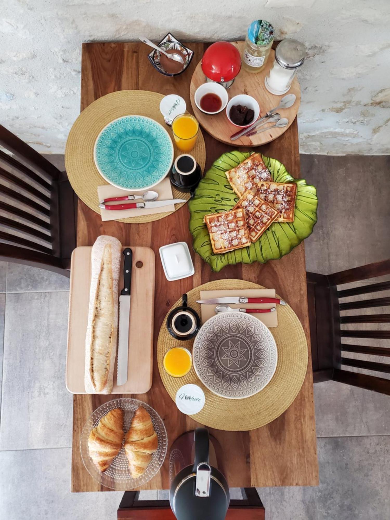 Bed and Breakfast Les Cuves - Saintes Chaniers Екстер'єр фото